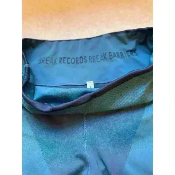 Athleta Allyson Felix Legend Seamless Bike Shorts Lagoon Teal Size 2X - Picture 4 of 4